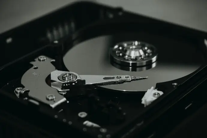 black and silver hard disk drive